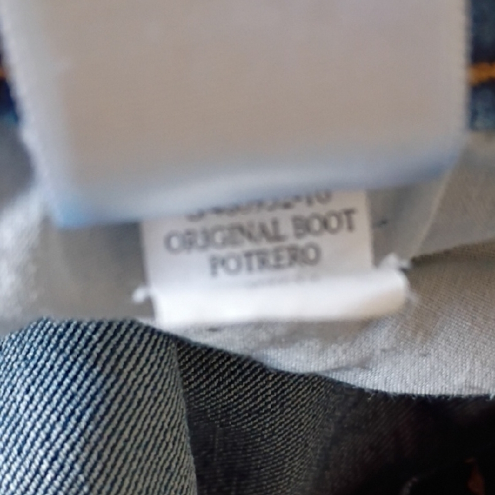 Old Navy women's Mid-Rise Blue Jeans Bootcut Size 16 - Picture 12 of 12